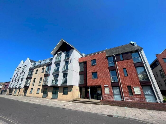 1 Bedroom Apartment To Rent In Polymond House, City Centre, SO14