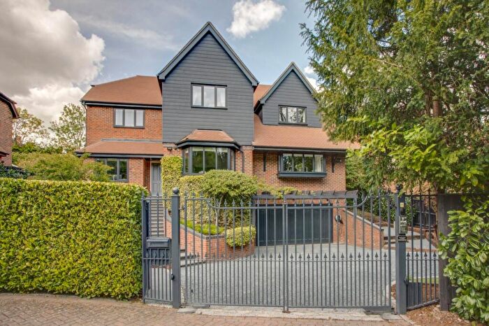 6 Bedroom Detached House To Rent In South Park, Gerrards Cross, Buckinghamshire, SL9