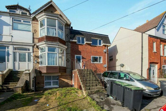 2 Bedroom Flat To Rent In Franklin Road - Weymouth, DT4