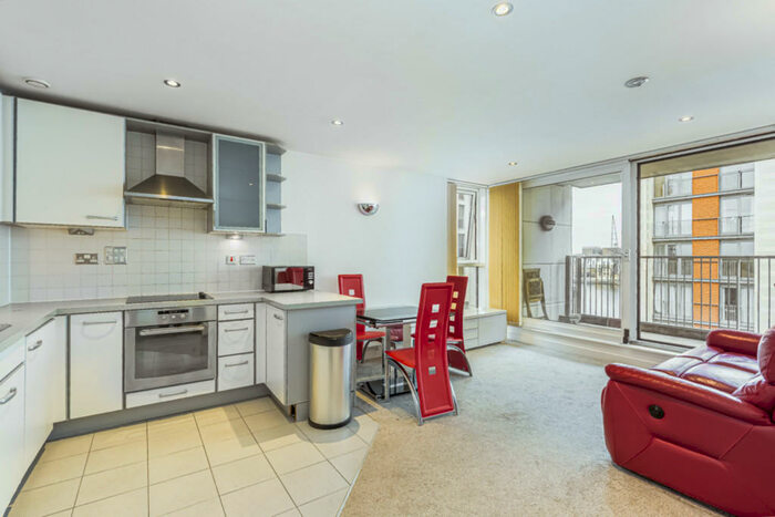 2 Bedroom Apartment To Rent In Baltic Apartments, Royal Victoria Dock, E16