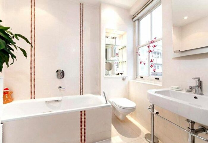 3 Bedroom End Of Terrace House For Sale In Frognal Hampstead Village, NW3