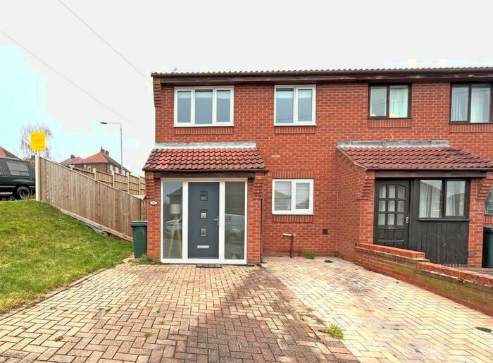 3 Bedroom Semi-Detached House To Rent In Portland Road, Carlton, Nottingham, NG4