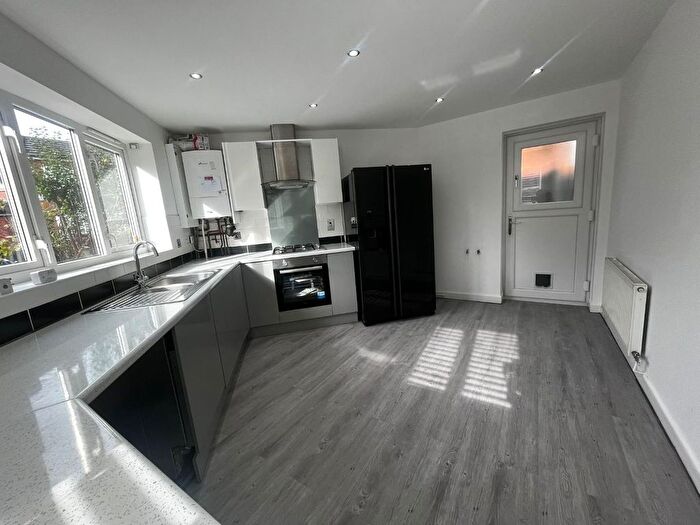 3 Bedroom Property To Rent In Yew Street, Manchester, M15