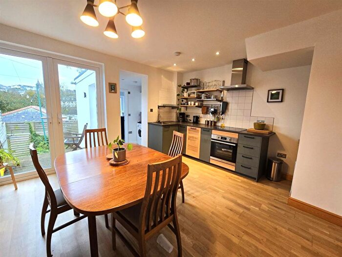 3 Bedroom Property To Rent In Berkeley Cottages, Falmouth, TR11