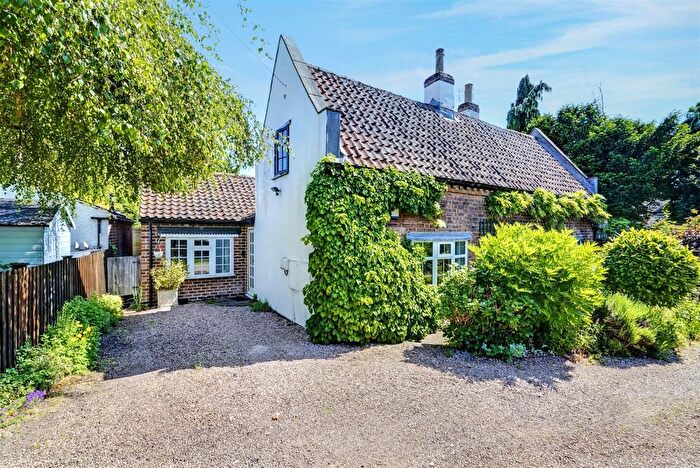 3 Bedroom Detached House For Sale In The Green, Chilwell, Nottingham, NG9