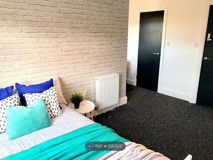 6 Bedroom Terraced House To Rent In Empress Road, Liverpool, L7