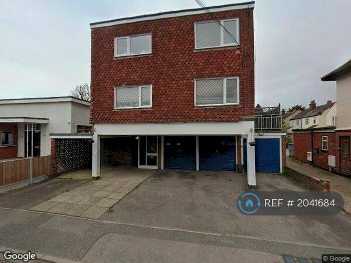 2 Bedroom Flat To Rent In South Primrose Hill, Chelmsford, CM1