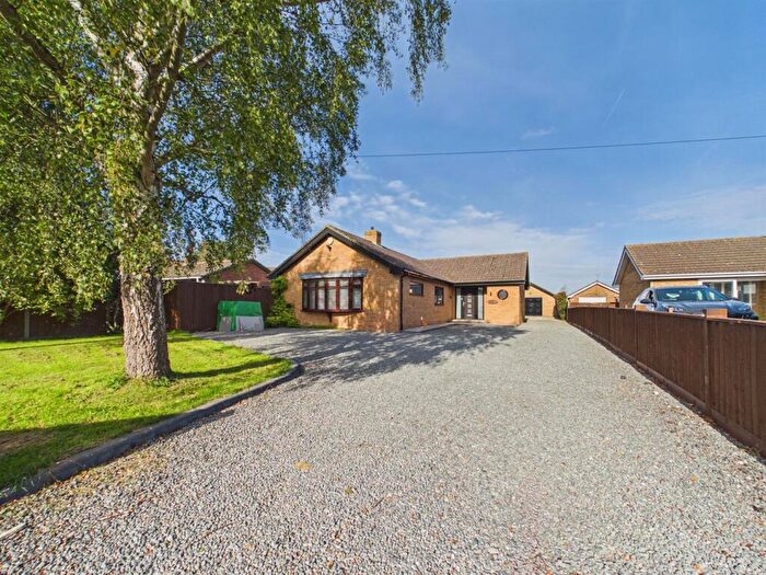 3 Bedroom Detached Bungalow For Sale In Main Road, Withern, Alford, LN13