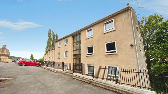 2 Bedroom Flat For Sale In London Road West, Bath, BA1