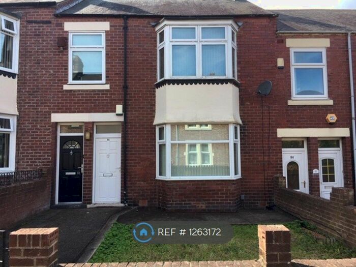 2 Bedroom Flat To Rent In Axwell Terrace, Swalwell, Newcastle Upon Tyne NE16