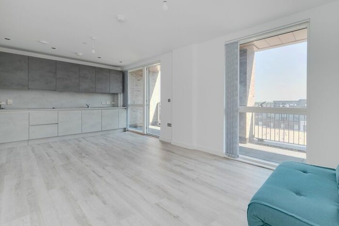 3 Bedroom Flat To Rent In Olympic Park Avenue, E20