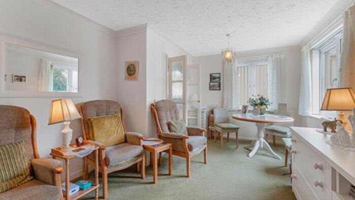 1 Bedroom Apartment For Sale In Horn Cross Road, Plymouth, PL9