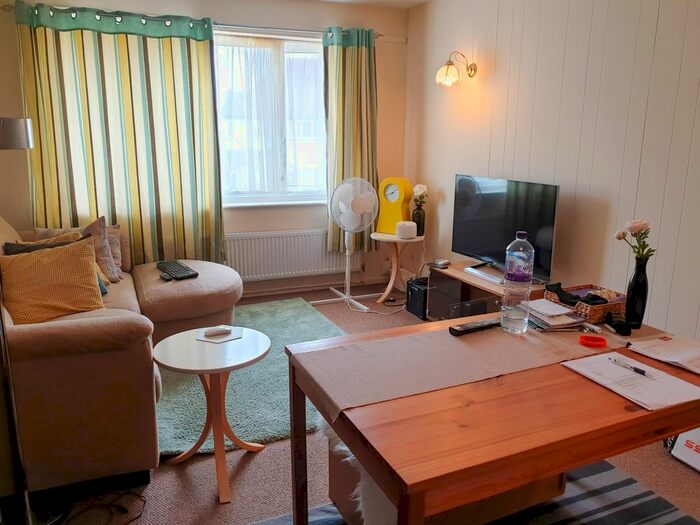 2 Bedroom Maisonette To Rent In Fellows Lane, Harborne, Birmingham B17