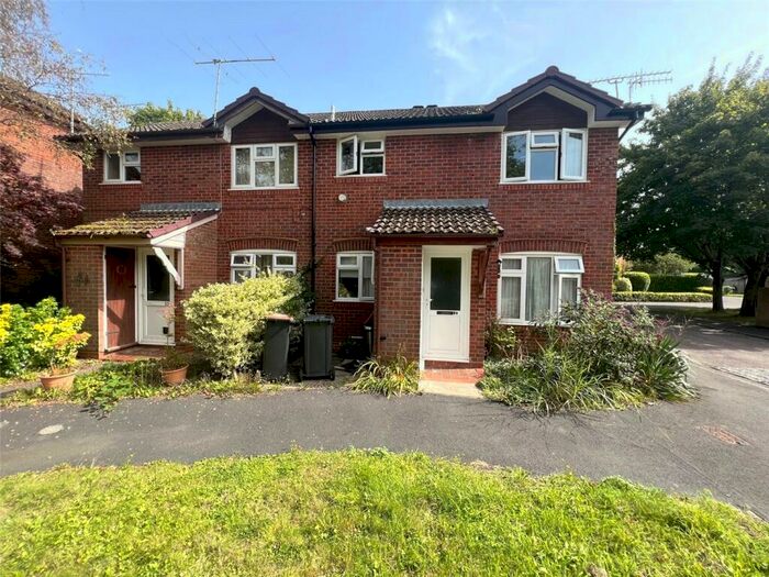 1 Bedroom Maisonette To Rent In Latham Road, Romsey, Hampshire, SO51