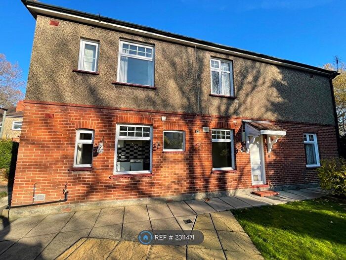 1 Bedroom Flat To Rent In Cowper Close, Bromley, BR2