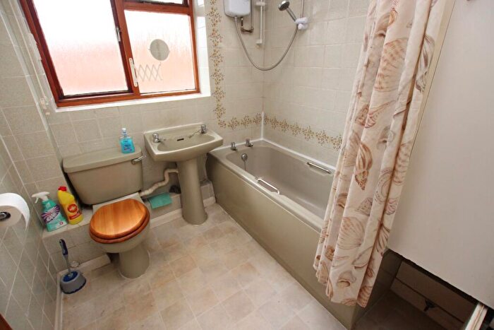 2 Bedroom Flat For Sale In Ivel Close, Langford, Biggleswade, SG18
