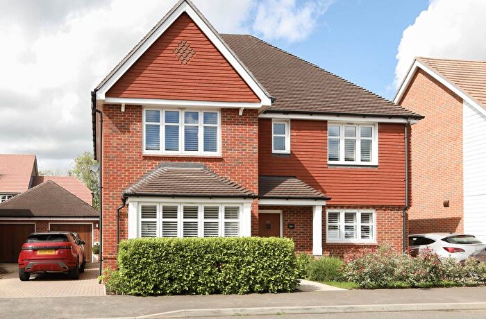 4 Bedroom Detached House For Sale In Kensett Avenue, Southwater, RH13