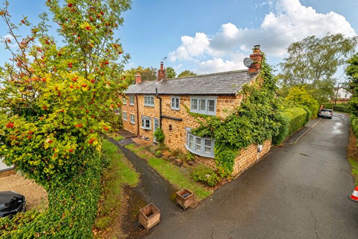 2 Bedroom Cottage For Sale In Keys Lane, Priors Marston, CV47