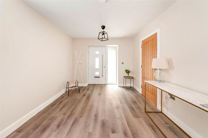 4 Bedroom Detached House For Sale In Station Road, Meltham, Holmfirth, HD9