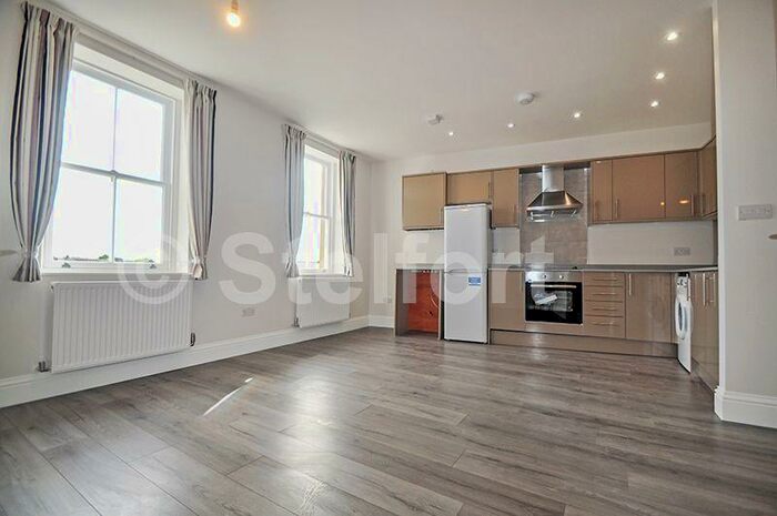 2 Bedroom Apartment To Rent In Grafton Road, London, NW5
