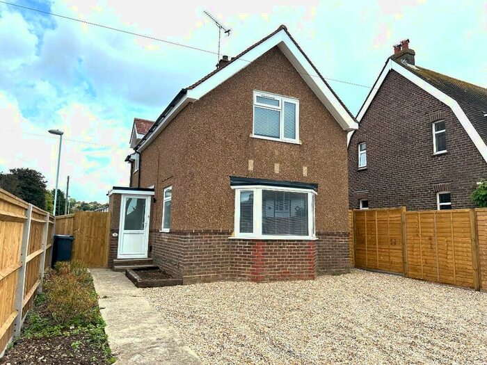 2 Bedroom Detached House To Rent In Salvington Road, Worthing, West Sussex, BN13