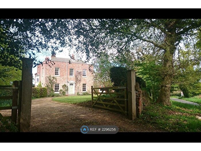 2 Bedroom Flat To Rent In Shackleford, Shackleford, Godalming, GU8