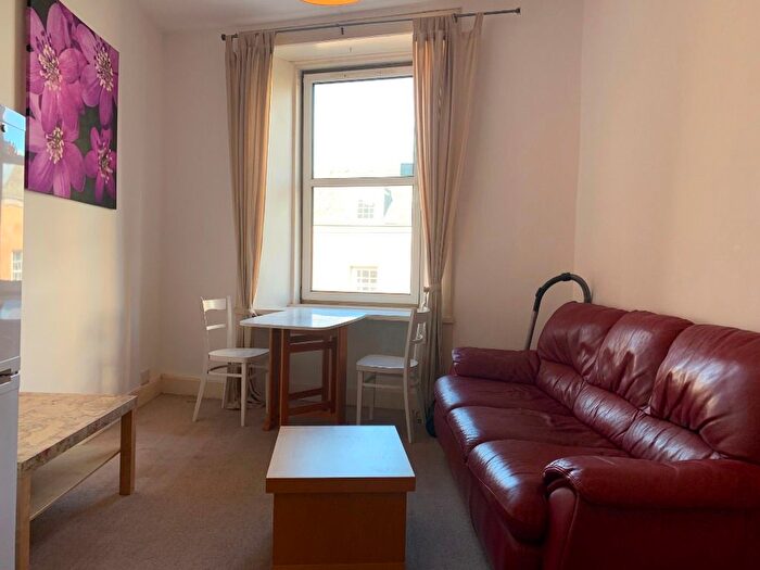 2 Bedroom Flat To Rent In Prince Regent Street, Leith, Edinburgh, EH6