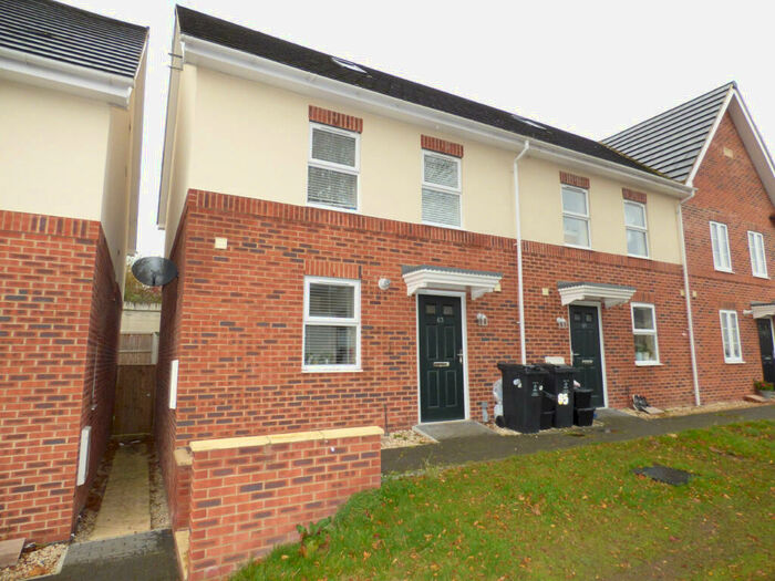 3 Bedroom House To Rent In Rodbourne, SN1