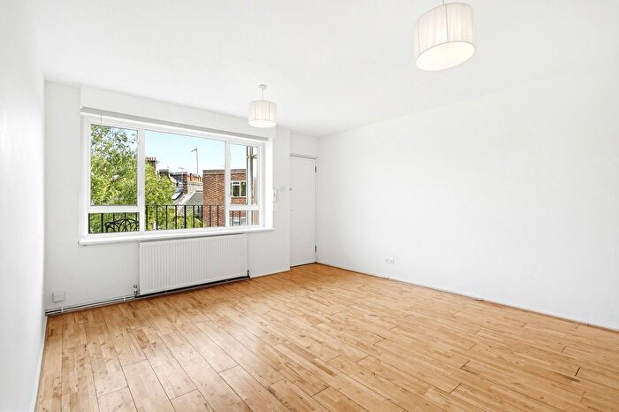2 Bedroom Flat For Sale In Warwick Way, Westminster, SW1V