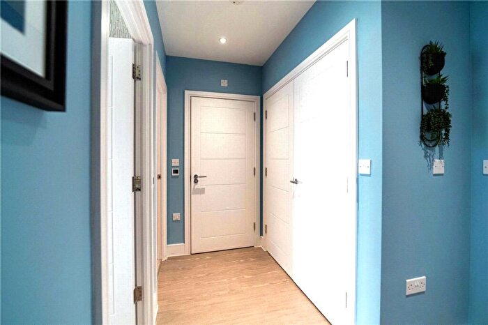1 Bedroom Flat For Sale In Sandy Road, Erith, DA8