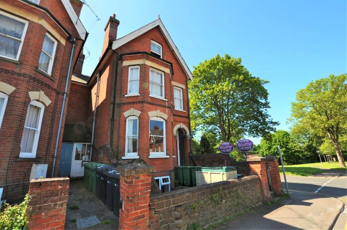 Apartment To Rent In York Road, Guildford, Surrey, GU1