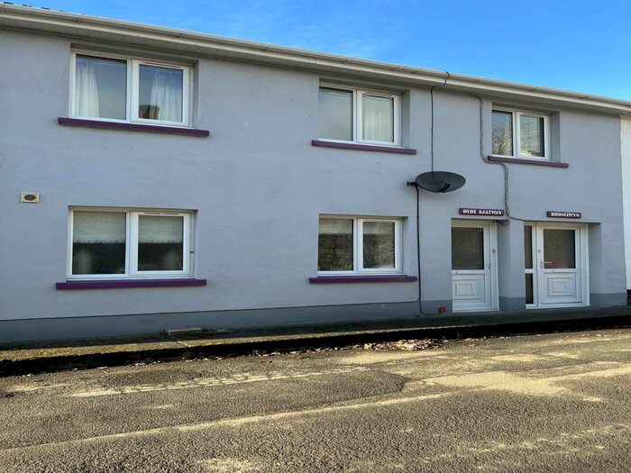 3 Bedroom Flat To Rent In Bronllwyn Flat, Halfway, Machynlleth, SY20