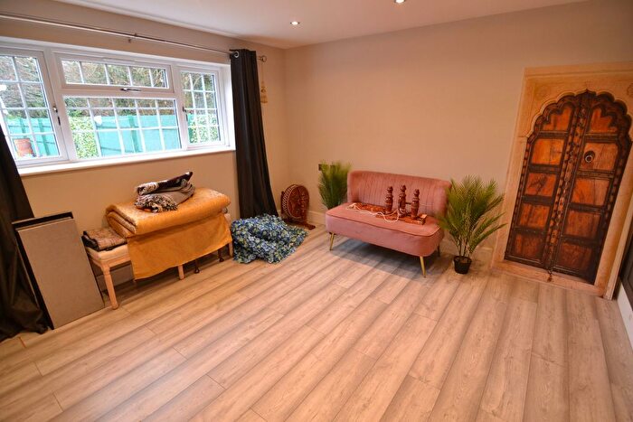 1 Bedroom Studio To Rent In Caister Drive, Willenhall, WV13