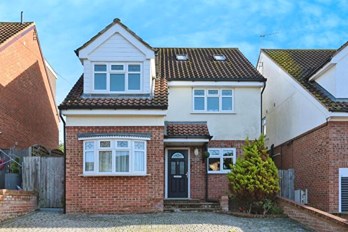4 Bedroom Detached House For Sale In Edward Court, Waltham Abbey, EN9