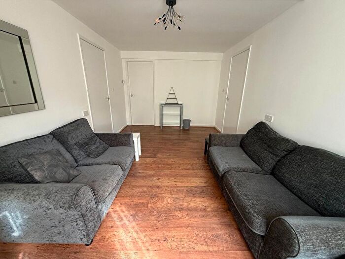 2 Bedroom Maisonette To Rent In Elliott Walk, Preston, PR1