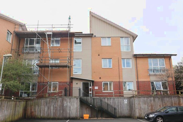 2 Bedroom Flat To Rent In Parson Street, Bedminster, Bristol, BS3