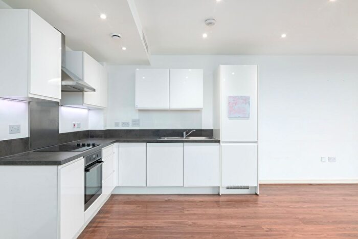 2 Bedroom Flat To Rent In Ealing Road, Brentford, TW8