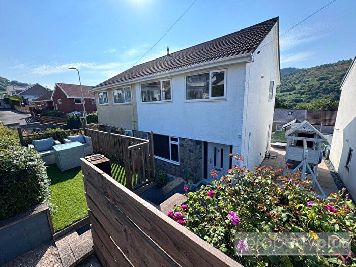 3 Bedroom Semi-Detached House For Sale In Heather Way, Porth, Rhondda Cynon Taff, CF39