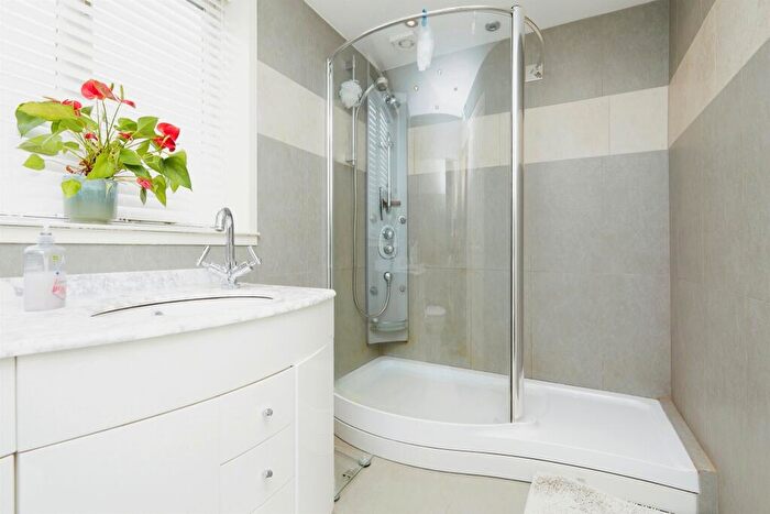 5 Bedroom Detached House For Sale In Main Road, Whatstandwell, Matlock, DE4