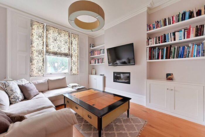 4 Bedroom Semi-detached House To Rent In Redgrave Road, West Putney, London, SW15