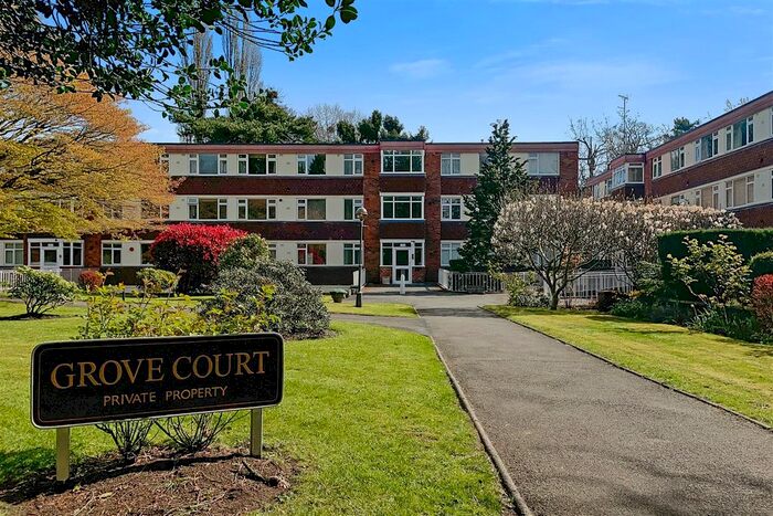 3 Bedroom Flat To Rent In Davenport Road, Earlsdon, Coventry, CV5