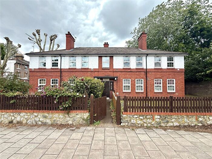 3 Bedroom Flat For Sale In Burlington Lane, London, W4
