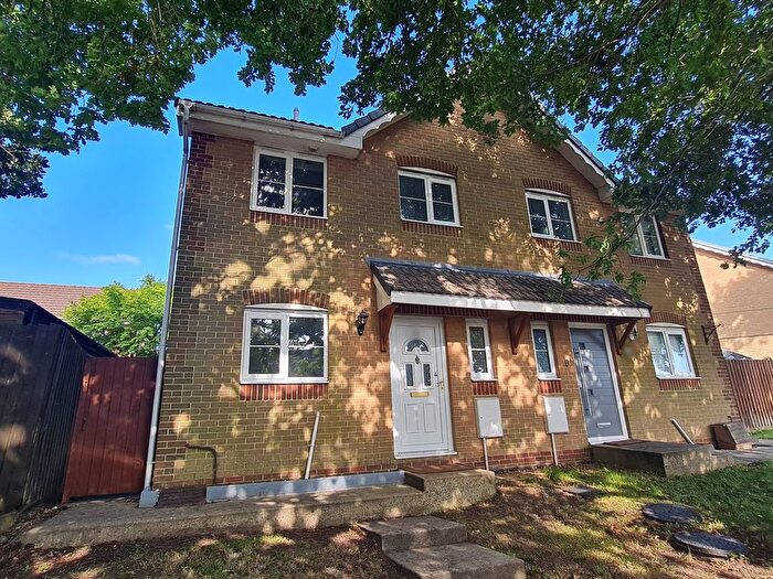 3 Bedroom Property To Rent In Connaught Road, East Cowes, PO32