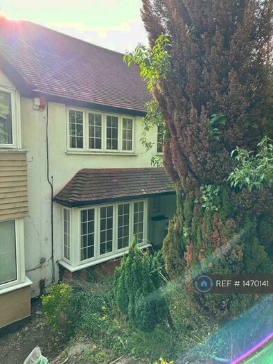 3 Bedroom Terraced House To Rent In Godstone Road, Purley, CR8