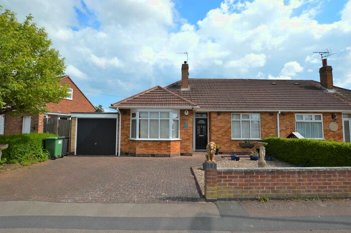 2 Bedroom Bungalow To Rent In Thirlmere Road, Wigston, LE18