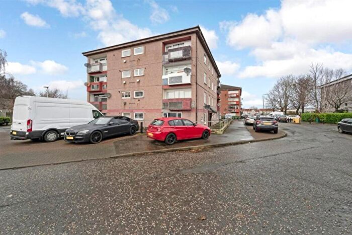 2 Bedroom Flat For Sale In Glenbervie Road, Grangemouth, FK3