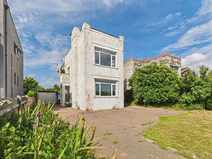 3 Bedroom House For Sale In South Coast Road, Peacehaven, East Sussex, BN10