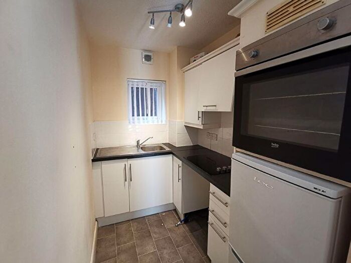 2 Bedroom Flat To Rent In Shails Lane, Trowbridge, BA14