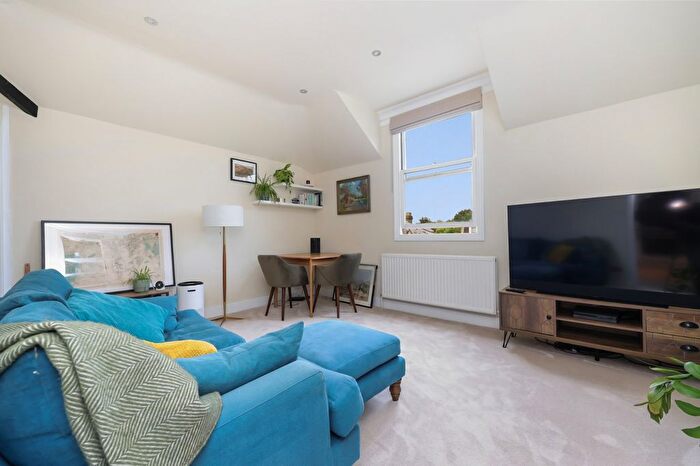 1 Bedroom Flat For Sale In Earlsfield Road, Earlsfield, SW18