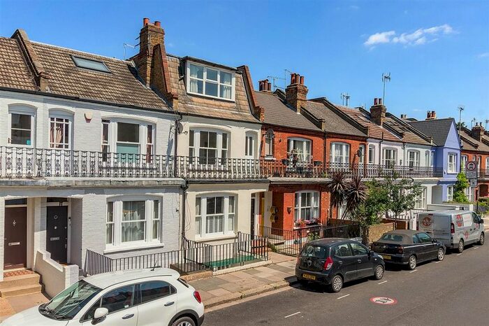 4 Bedroom Terraced House To Rent In Hazlebury Road, London, SW6